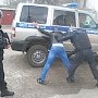Сотрудники Росгвардии задержали в Красноперекопске нетрезвого мужчину, угрожавшего водителю муляжом пистолета