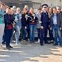 В Севастополе сотрудники ГИБДД проводят для курсантов автошкол уроки безопасности