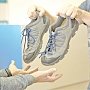 Как крымская семья нашла способ делать из старой обуви покрытие для спортплощадок