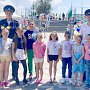 Автоинспекторы Севастополя проводят с детьми и взрослыми обучающие тренинги по ПДД на общественных пространствах города